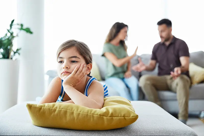 Boşanmada Çocukların Velayeti: Mahkeme Kararını Nasıl Verir?